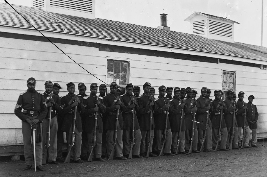 District of Columbia. Company E, 4th U.S. Colored Infantry, at Fort Lincoln. Photo: Library of Congress